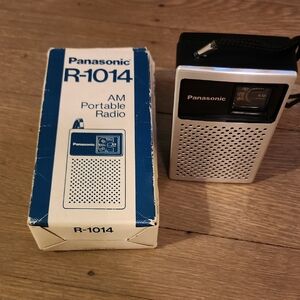 Panasonic R-1014 AM Portable Radio W/strap - Black & Silver V-TG 1960's WORKS